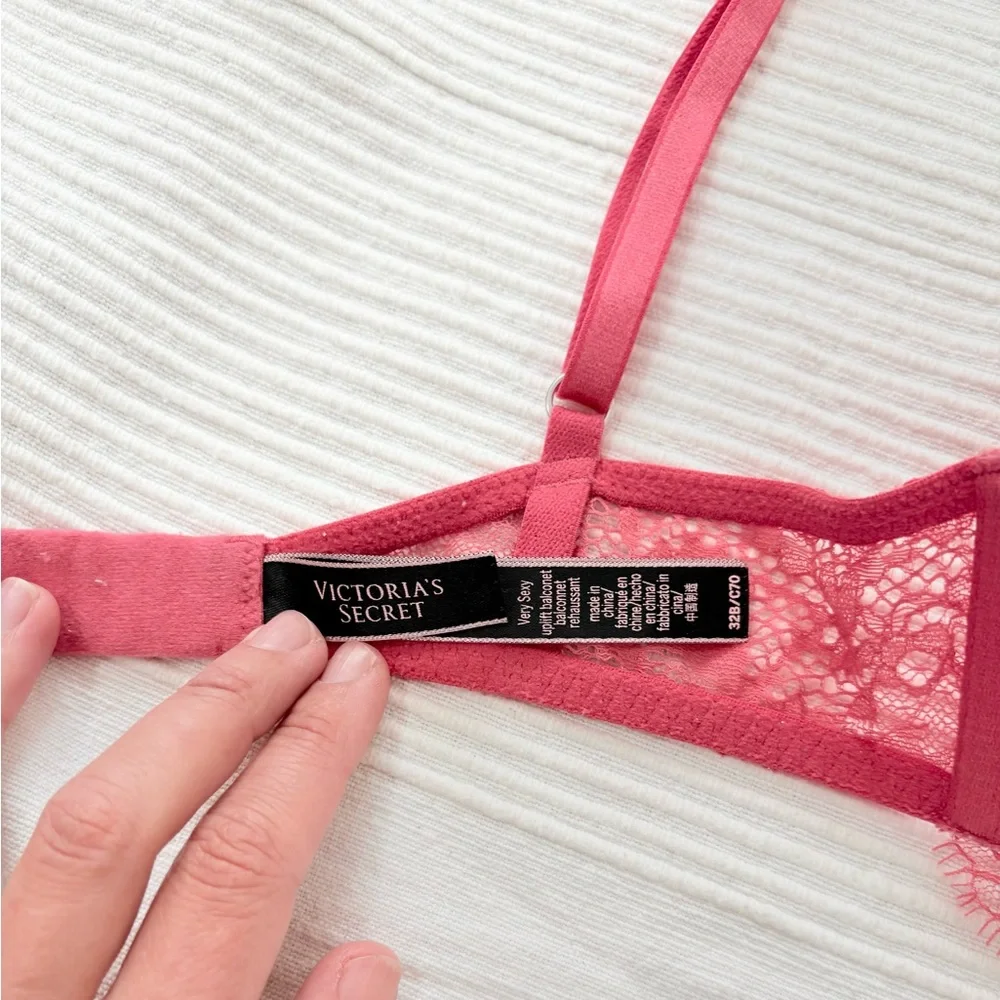 Victorias Secret Very Sexy Uplift Balconet Bra in Pink - Picture 6 of 7